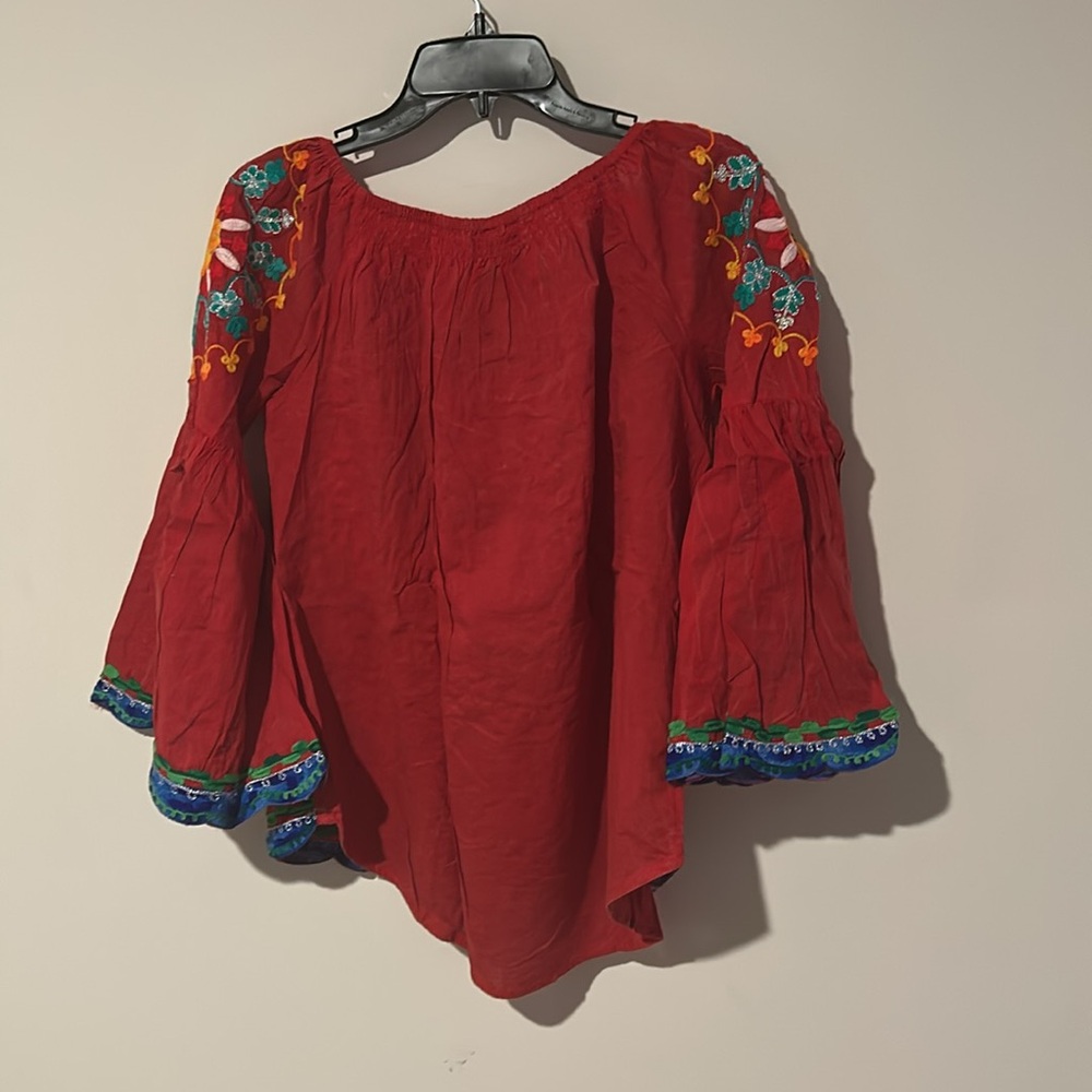 Embroidered Women’s Top Blouse Size S/M Mex Floral Red Sleeve Gorgeous Comfy - Picture 4 of 6